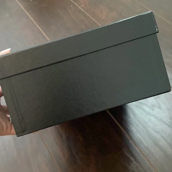 Chanel shoe box - Picture 3 of 5